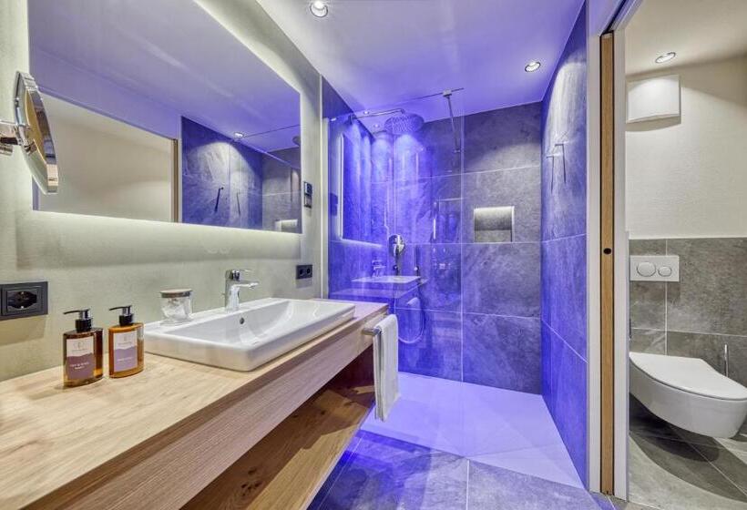 Номер Стандарт с Балконом, Brunelle Seiser Alm Lodge