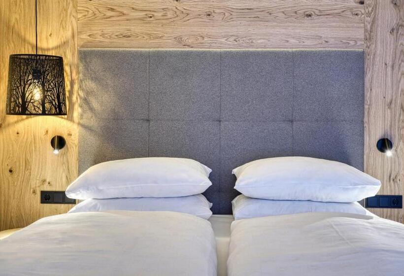 غرفة قياسية مزوَّدة بشُرفة, Brunelle Seiser Alm Lodge