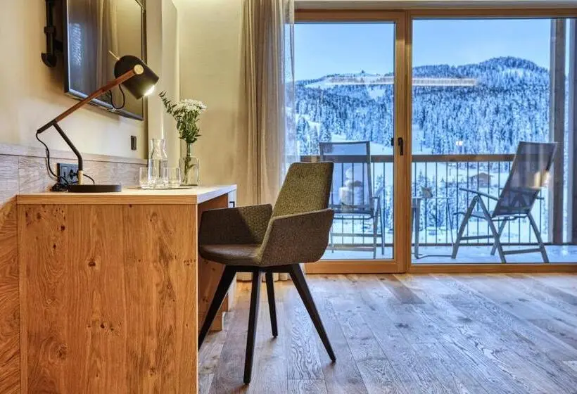 バルコニー付きスタンダードルーム, Brunelle Seiser Alm Lodge