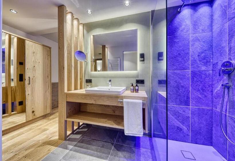 جناح عائلي, Brunelle Seiser Alm Lodge