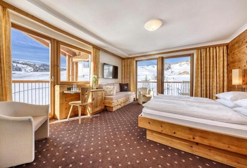 غرفة قياسية مزوَّدة بشُرفة, Brunelle Seiser Alm Lodge