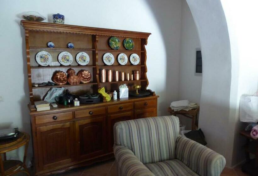 جناح عائلي, Contrada Guido