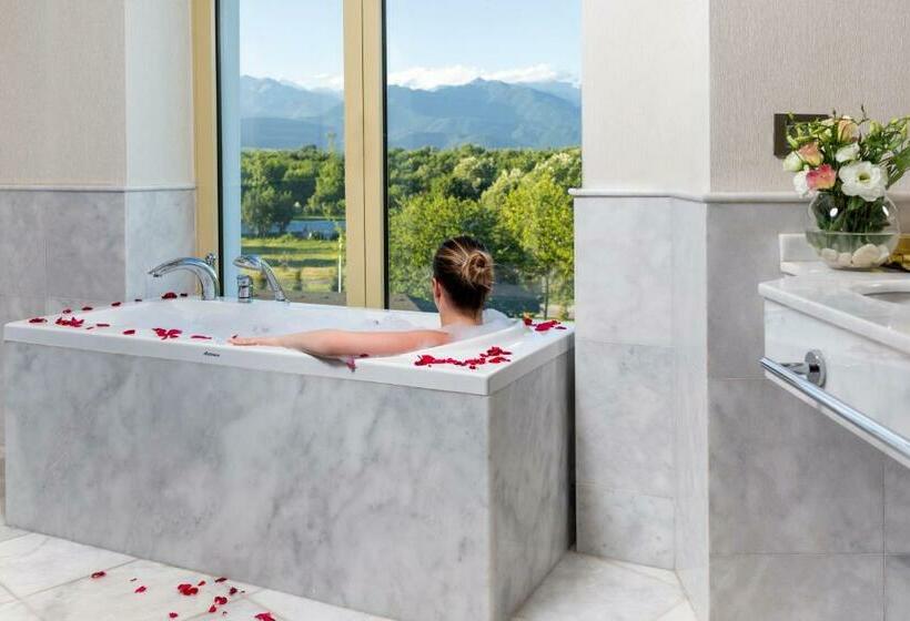 سوییت جونیور, Gabala Yengice Thermal Resort