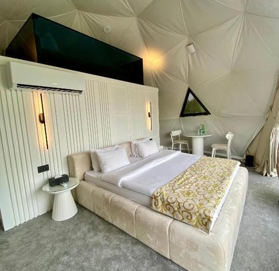 بانگلوی استاندارد, Gabala Yengice Thermal Resort