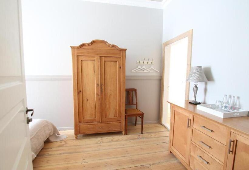 اتاق استاندارد, Meke