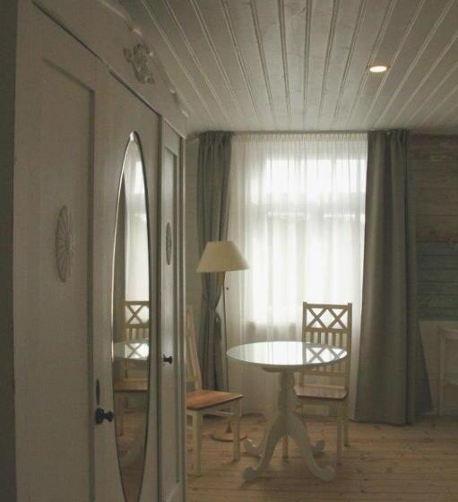 اتاق سوپریور, Meke