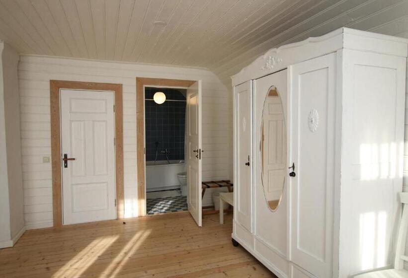 اتاق سوپریور, Meke