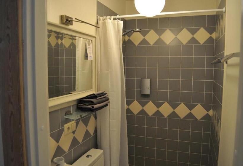 اتاق خانوادگی, Meke