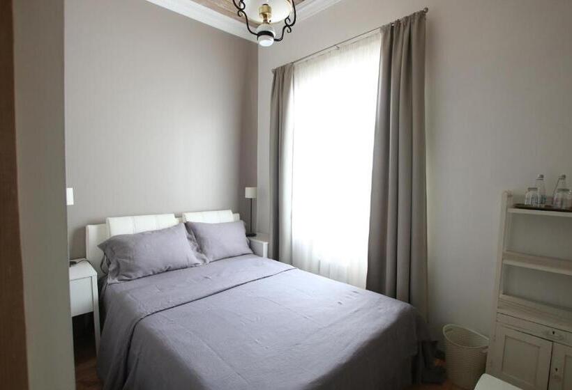 اتاق خانوادگی, Meke