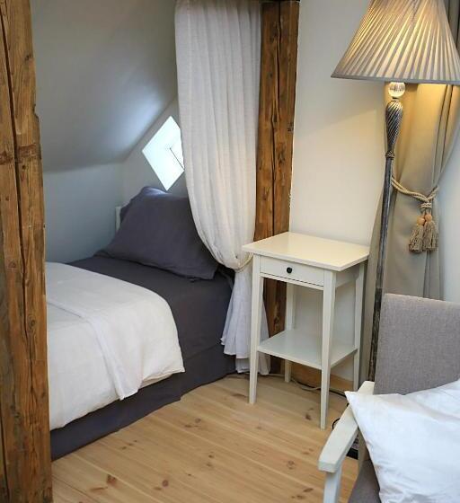 اتاق استاندارد با تخت بزرگ, Meke