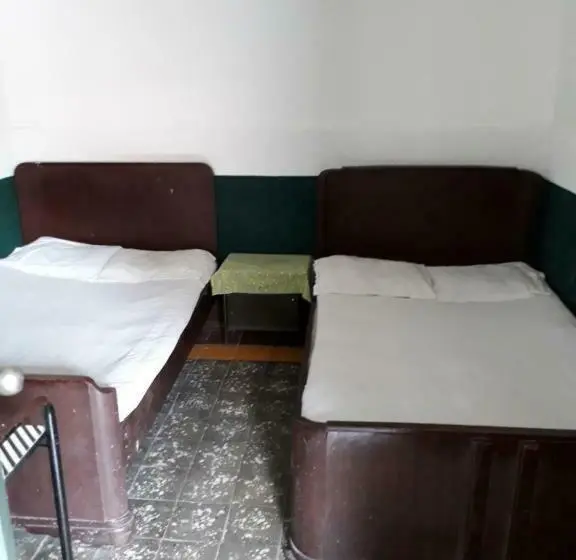 اتاق استاندارد با سرویس بهداشتی مشترک, Residencias Escorial