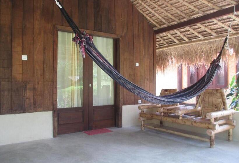 Номер Стандарт, Selong Belanak Bungalows