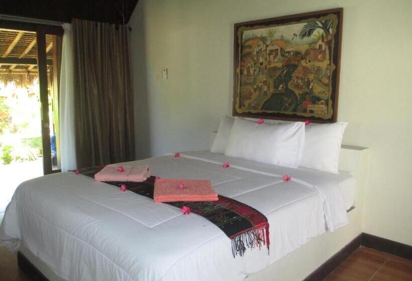 Номер Стандарт с Террасой, Selong Belanak Bungalows