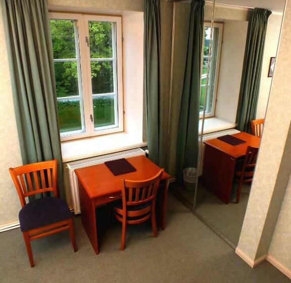 اتاق استاندارد, Loona Manor Guesthouse