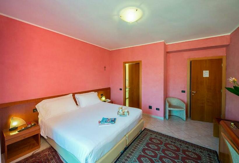 חדר סטנדרט נוף לאגם, San Gerolamo