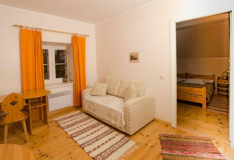 سوییت, Saare Manor Guesthouse