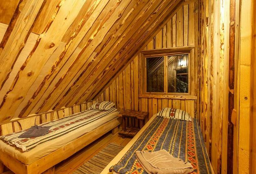 خانه 4 خوابه, Viikingite Küla