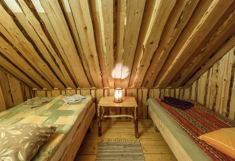 خانه 4 خوابه, Viikingite Küla