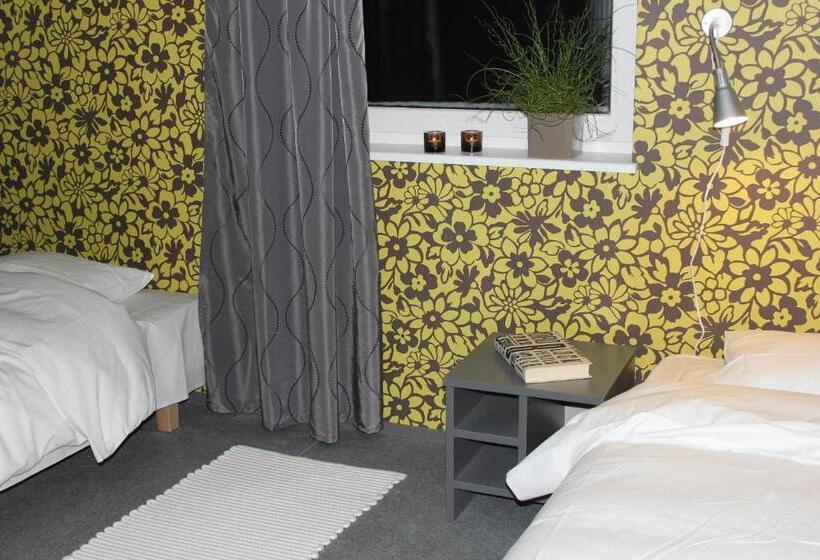 اتاق استاندارد سه نفره, Tuhamäe Hostel