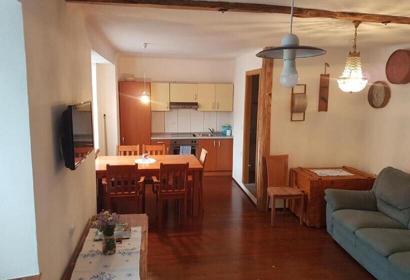 آپارتمان 1 خوابه, Farmhouse Cvetje