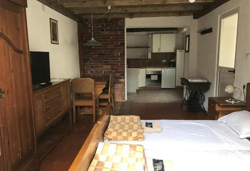 آپارتمان 1 خوابه با بالکن, Farmhouse Cvetje