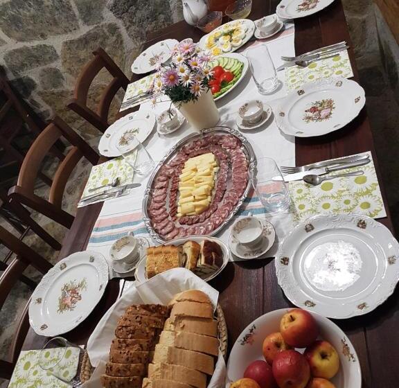 آپارتمان 1 خوابه با بالکن, Farmhouse Cvetje