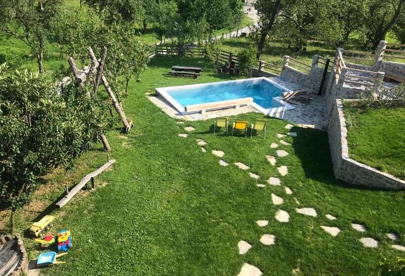 آپارتمان 1 خوابه با بالکن, Farmhouse Cvetje