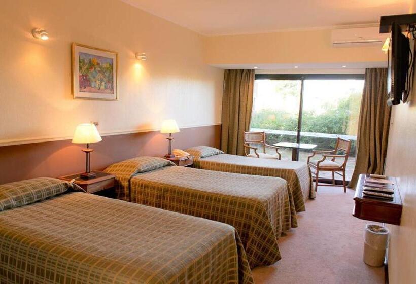 غرفة قياسية ثلاثية, Horacio Quiroga