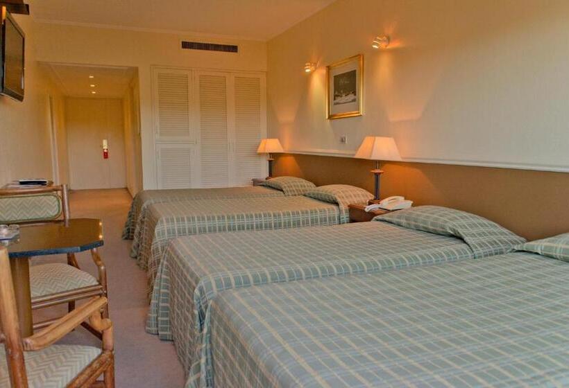 غرفة قياسية رباعية, Horacio Quiroga