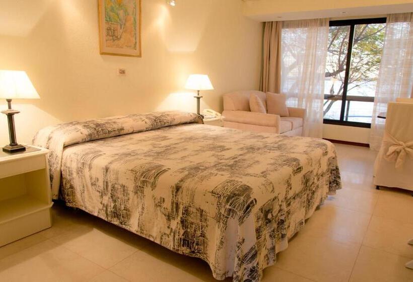 غرفة سوبيريور مطلة على حمام السباحة, Horacio Quiroga