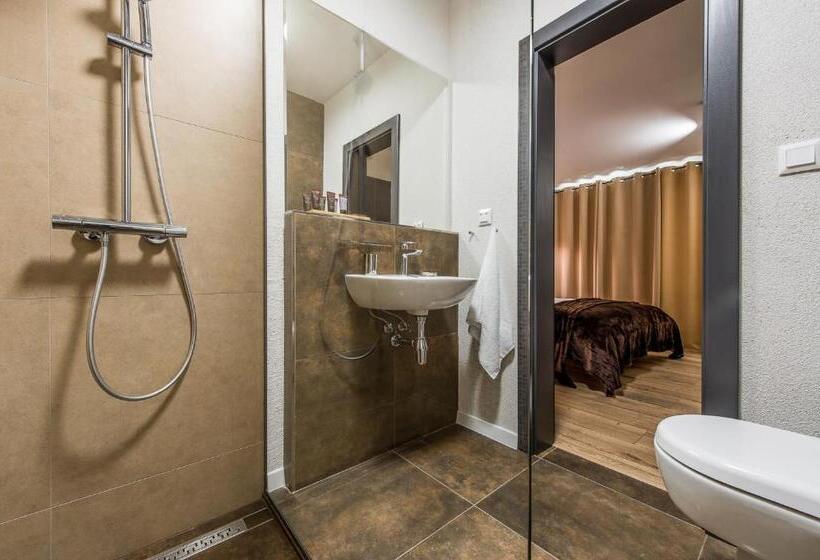 חדר סטנדרט עם מרפסת, Sofia Boutique