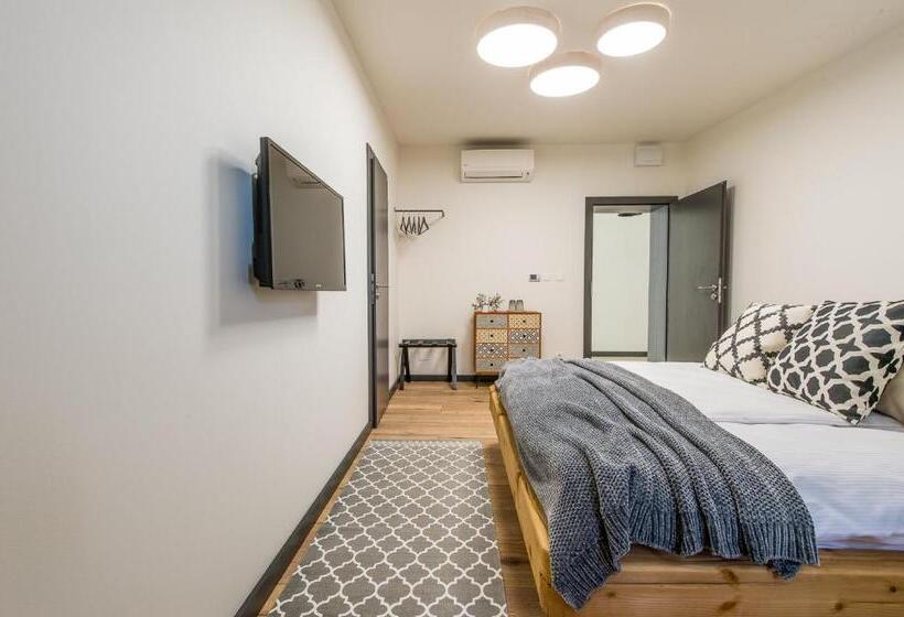 חדר סטנדרט עם מרפסת, Sofia Boutique