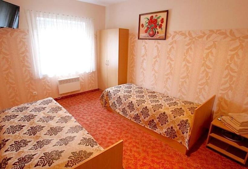 اتاق خانوادگی, Armenia