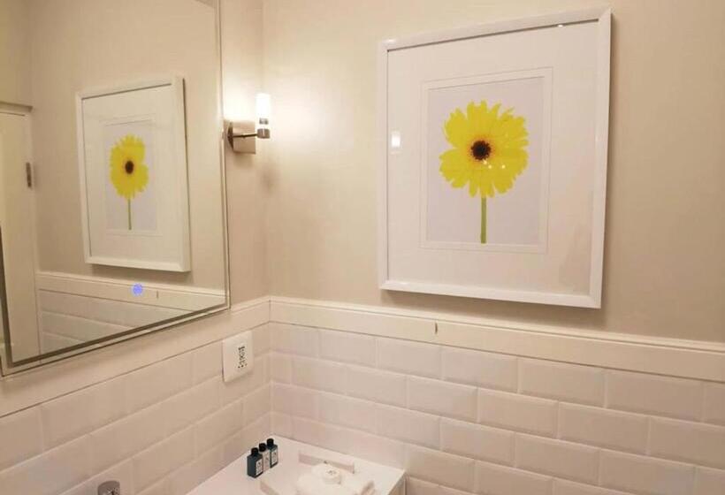 اتاق اجرایی با تخت بزرگ, Alluvia Boutique Winery & Luxury Accommodation