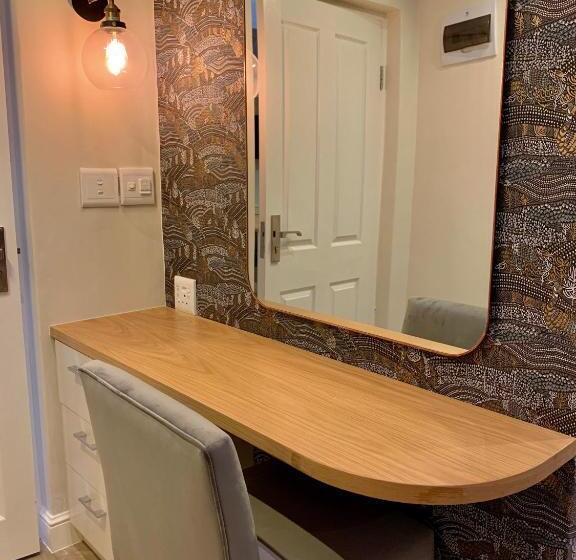 اتاق سوپریور با تخت بزرگ, Alluvia Boutique Winery & Luxury Accommodation