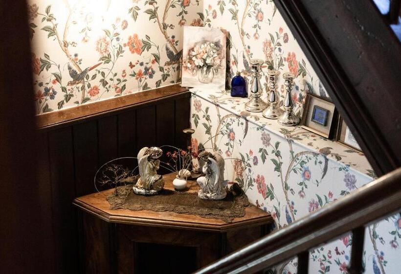 اتاق استاندارد یک تخته با سرویس بهداشتی مشترک, Bajtica Guesthouse