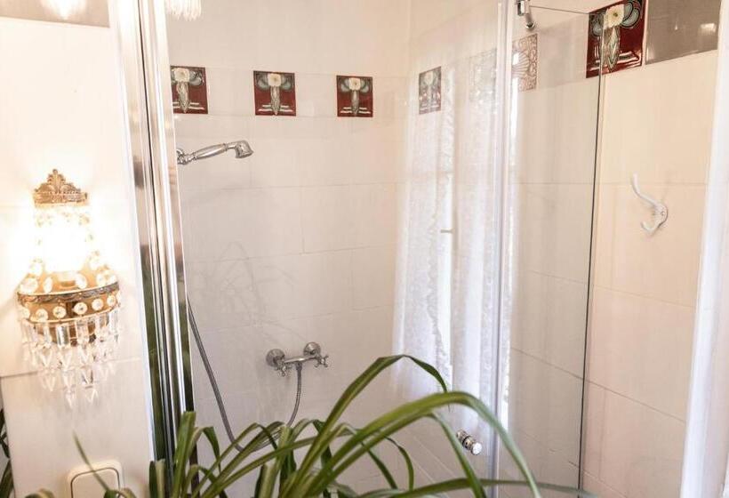 اتاق استاندارد با بالکن, Bajtica Guesthouse