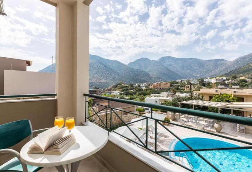 プールビュースーペリアワンルーム, Amalia Apartments