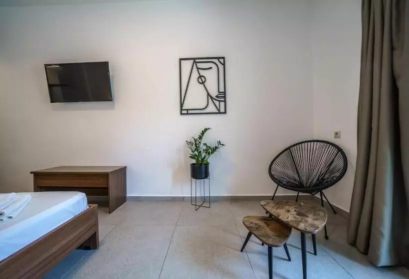 Economy Studio, Amalia Apartments