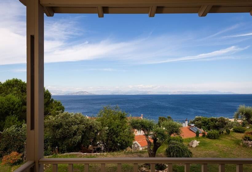 جناح جونيور مطلّ علي البحر, Anasa Corfu