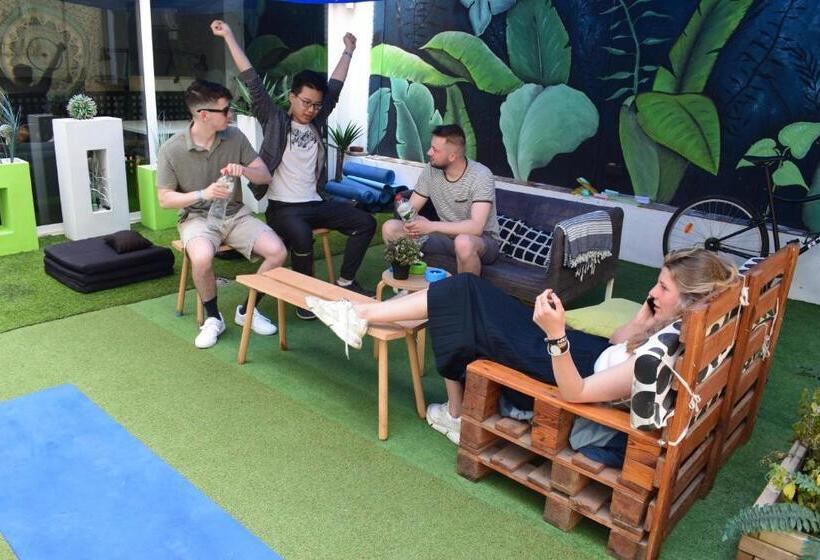 Номер Стандарт Совместная Ванная, Onefam Paralelo