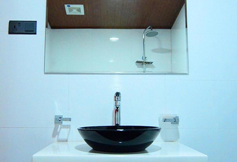 スタンダードトリプルルーム, Iconic Rawana Resort