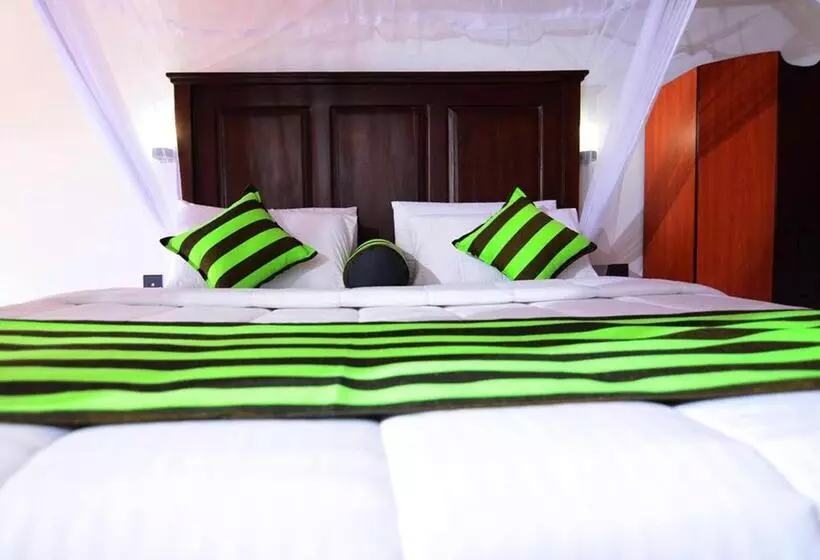 اتاق استاندارد سه نفره, Iconic Rawana Resort