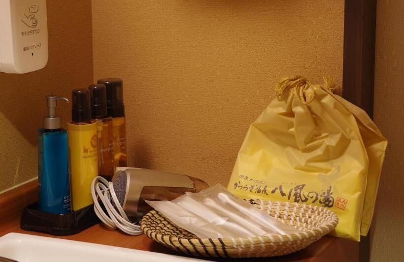 חדר משפחתי, Katsuragi Onsen Happuu No Yu