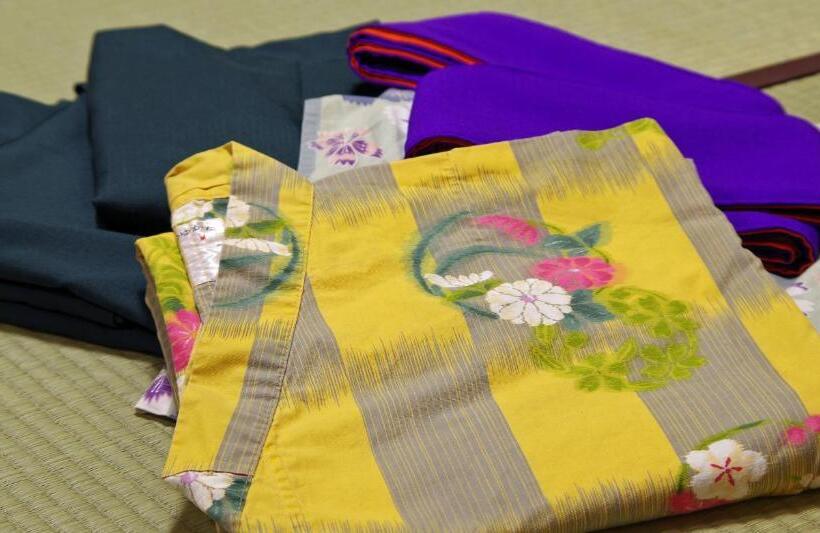 חדר משפחתי, Katsuragi Onsen Happuu No Yu