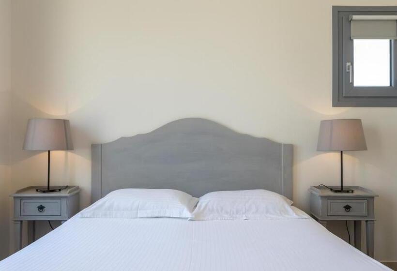 ویلای 1 خوابه با چشم‌انداز دریا, Iliada Villas