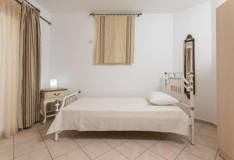 Egyszobás Villa, Iliada Villas