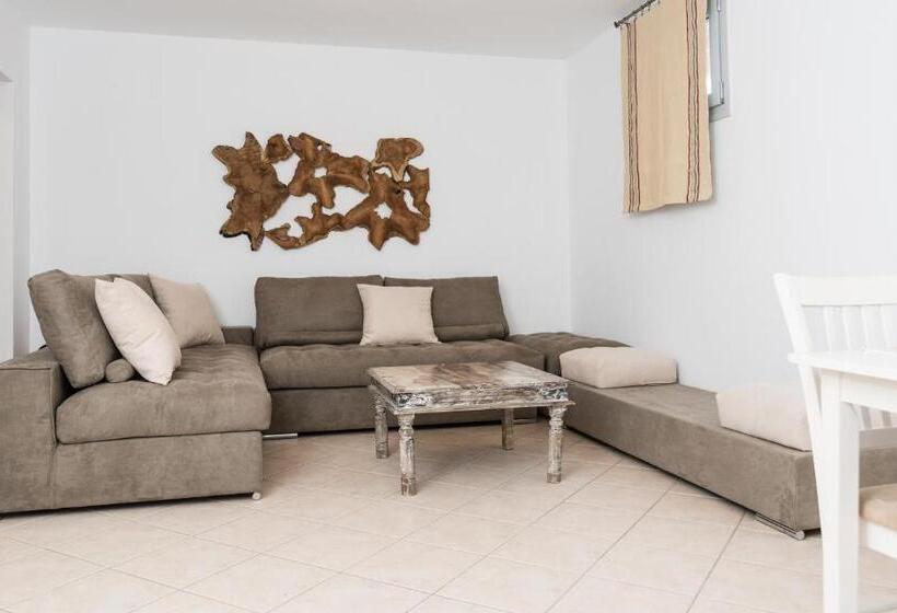 Egyszobás Villa, Iliada Villas