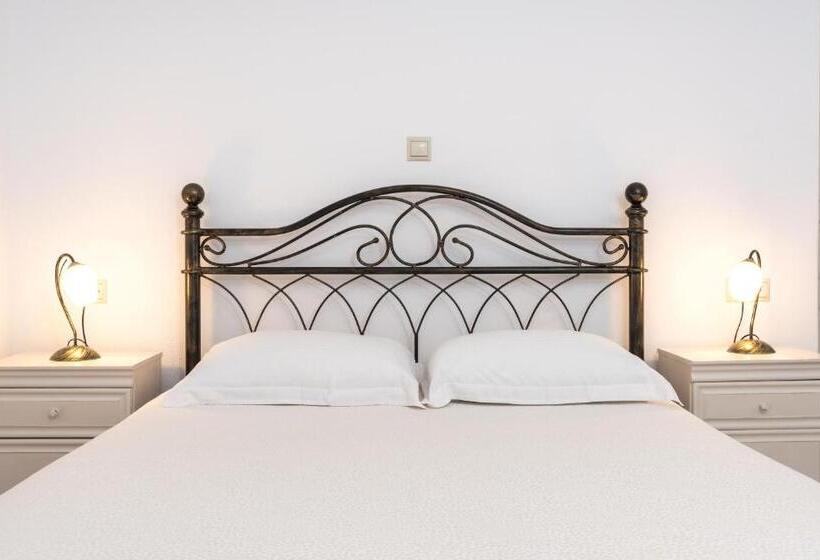 Egyszobás Villa, Iliada Villas