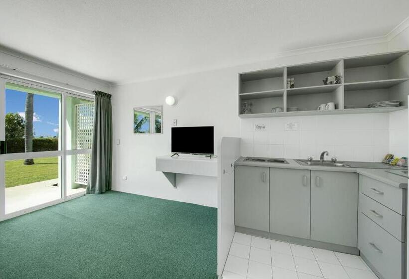 标准三人间, Reef Adventureland Motor Inn